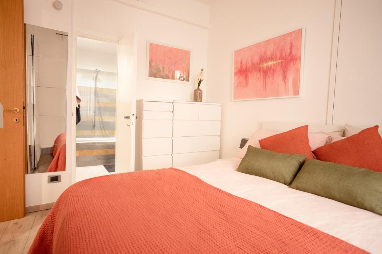 Xenia Apartments - Enjoy Porta Venezia In Modern Apt- 10 Min From Duomo Мілан Екстер'єр фото