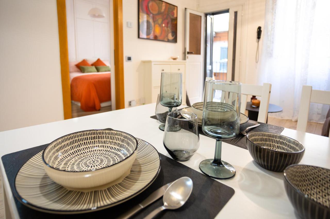 Xenia Apartments - Enjoy Porta Venezia In Modern Apt- 10 Min From Duomo Мілан Екстер'єр фото