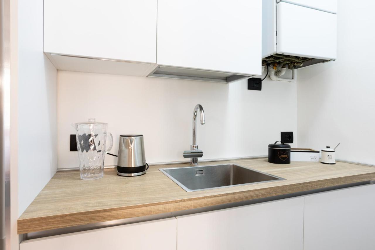 Xenia Apartments - Enjoy Porta Venezia In Modern Apt- 10 Min From Duomo Мілан Екстер'єр фото